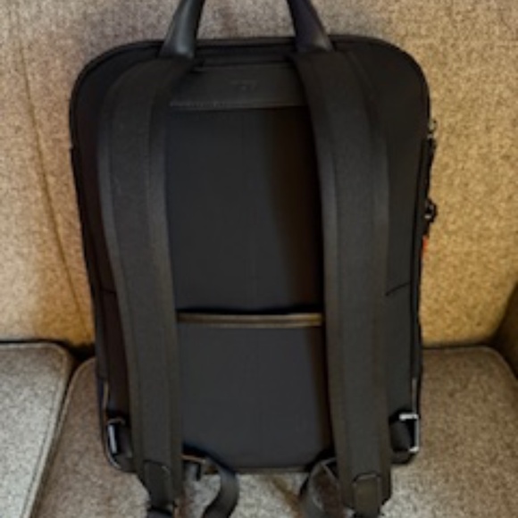 New Authentic Tumi Harrison William Backpack Rucksack Nylon Leather - Picture 3 of 5